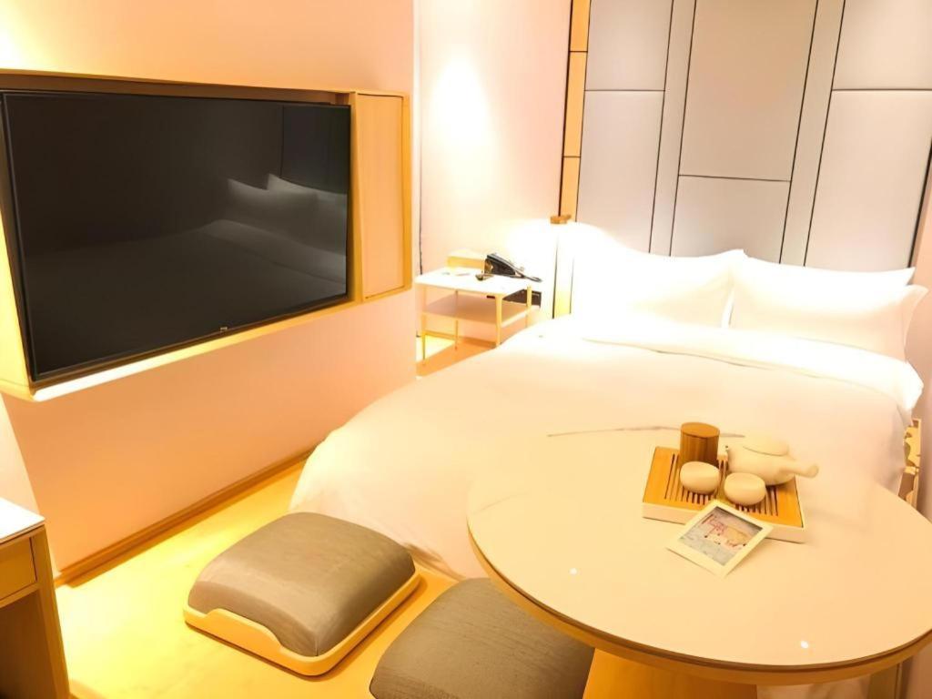 Ji Hotel Lujiazui Babaiban Shanghai Esterno foto