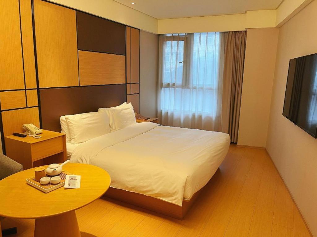 Ji Hotel Lujiazui Babaiban Shanghai Esterno foto
